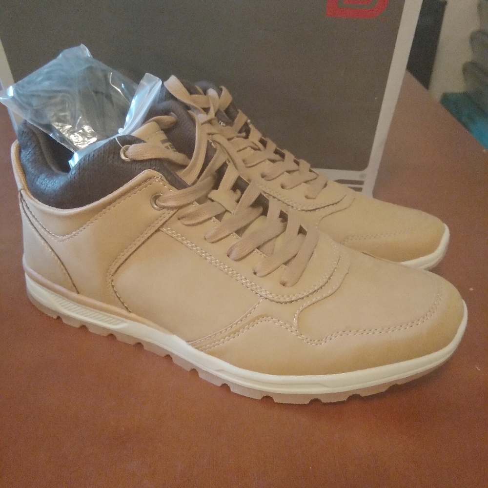 MEN'S NIB TAN DAY FIVE REBEL BOOTS